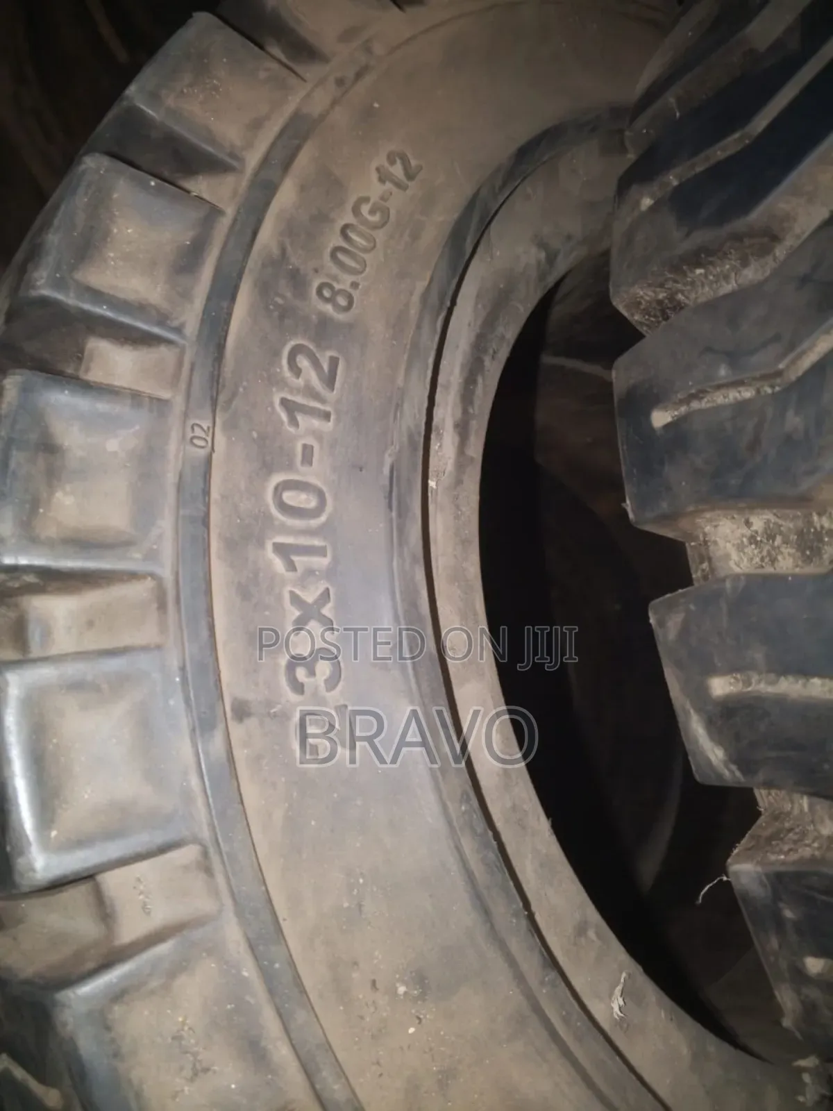 32x10 - 12 Solid Tyres for Forklift.