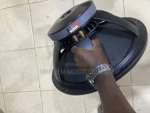 Martin Audio 18 Naked