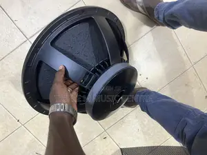 Martin Audio 18 Naked