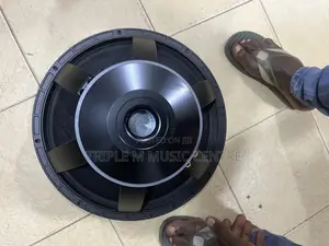 Martin Audio 18 Naked