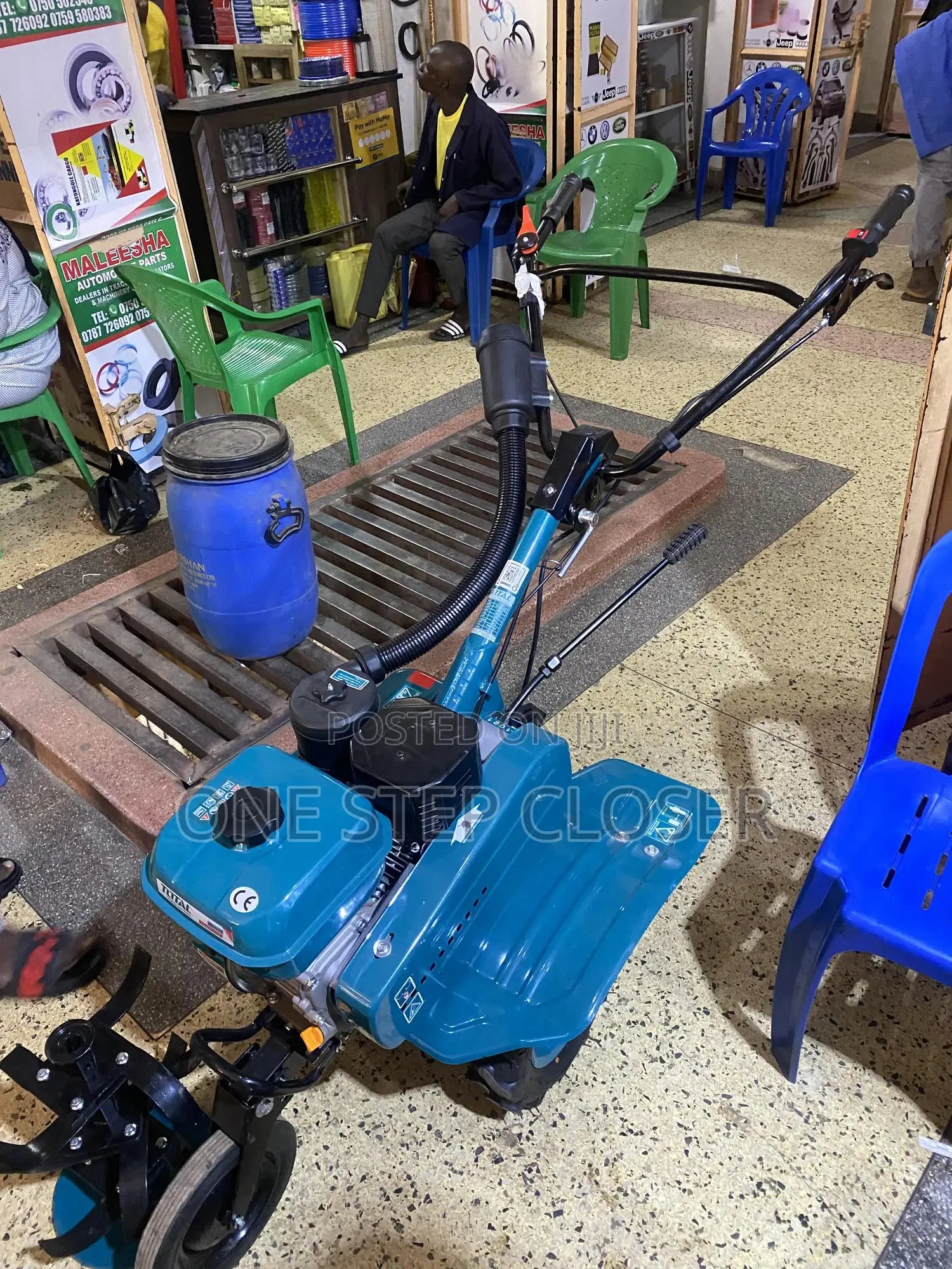 Walking Tractor/ Tiller /Plouing Machine/Diging Tractor