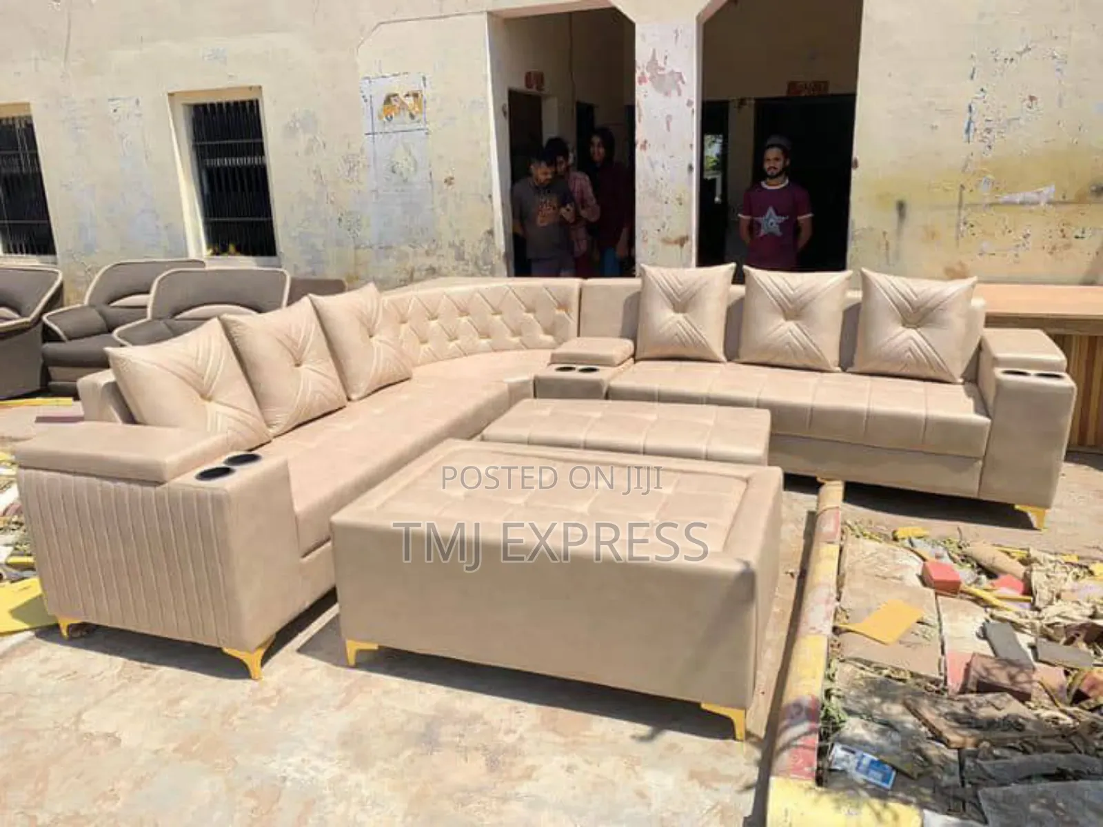 Elegant Leather 7seater Sofa Set With Tables