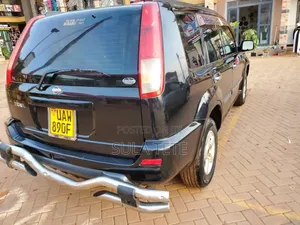 Nissan X-Trail 2000 Black