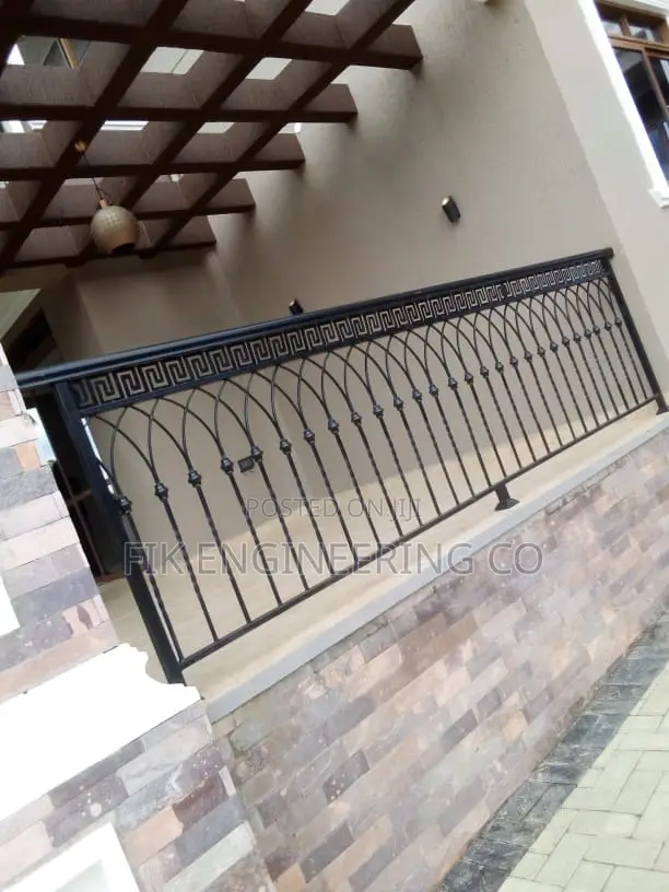 Front Balcon