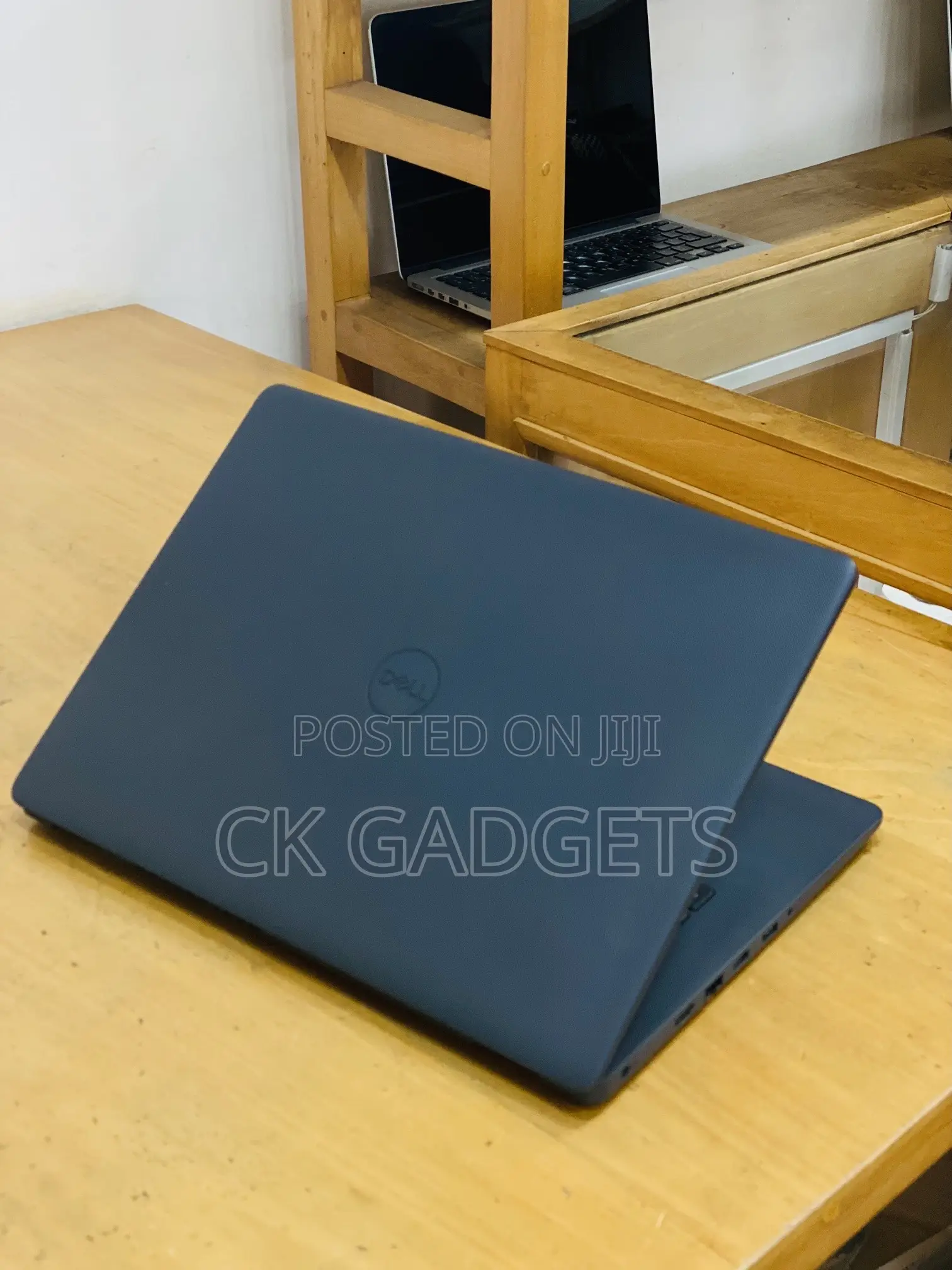 New Laptop Dell Vostro 3400 8GB Intel Core I5 HDD+SSD 512GB