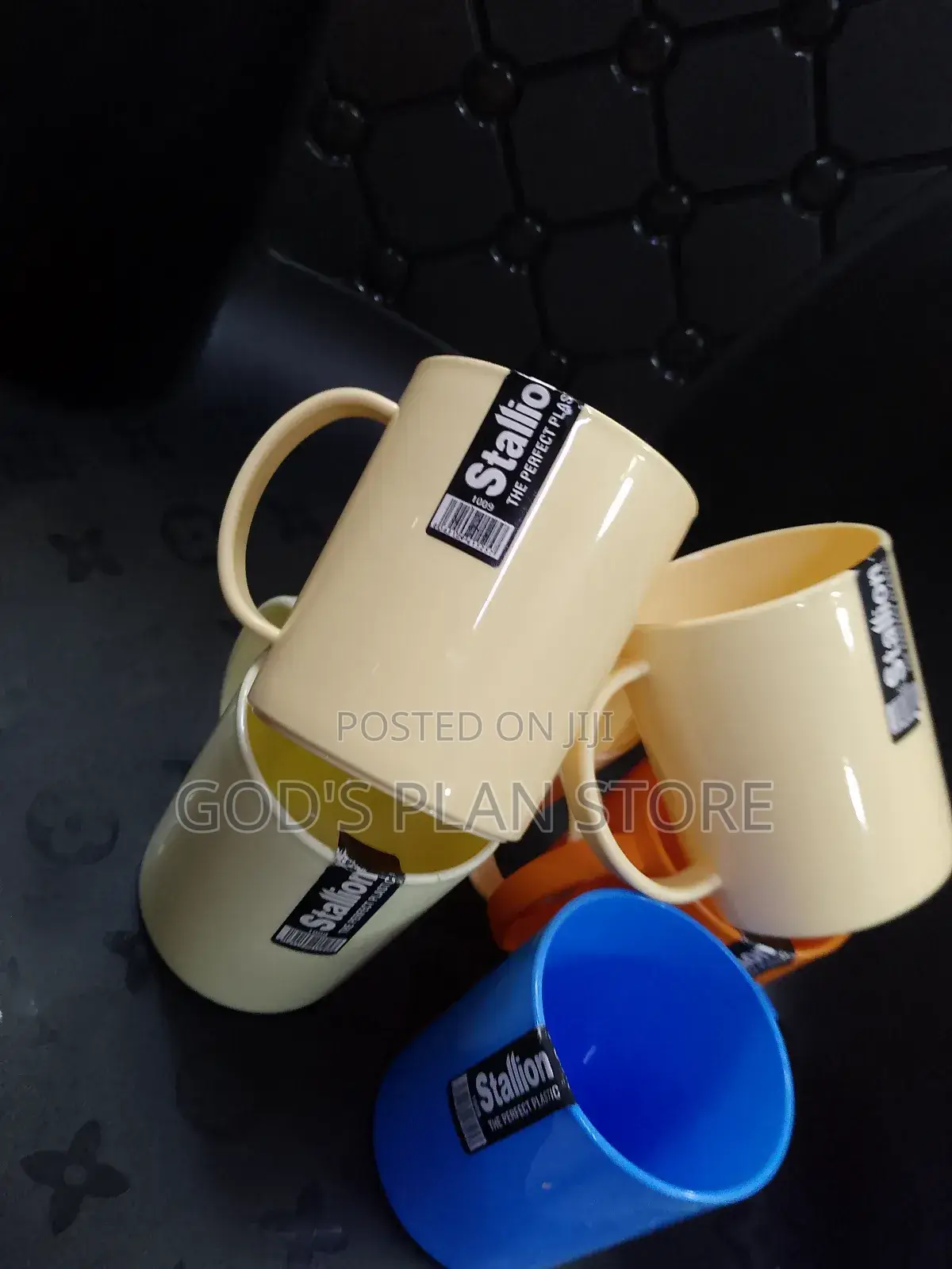 Plastic Cups Stallion 12pcs Good Quality