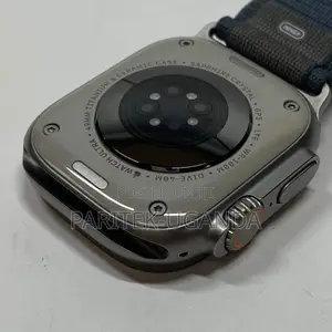 Apple Watch Ultra 2, 49mm Titanium Black Alpine Loop