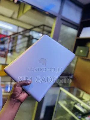 Laptop Apple MacBook Pro 4GB Intel Core I5 SSD 128GB
