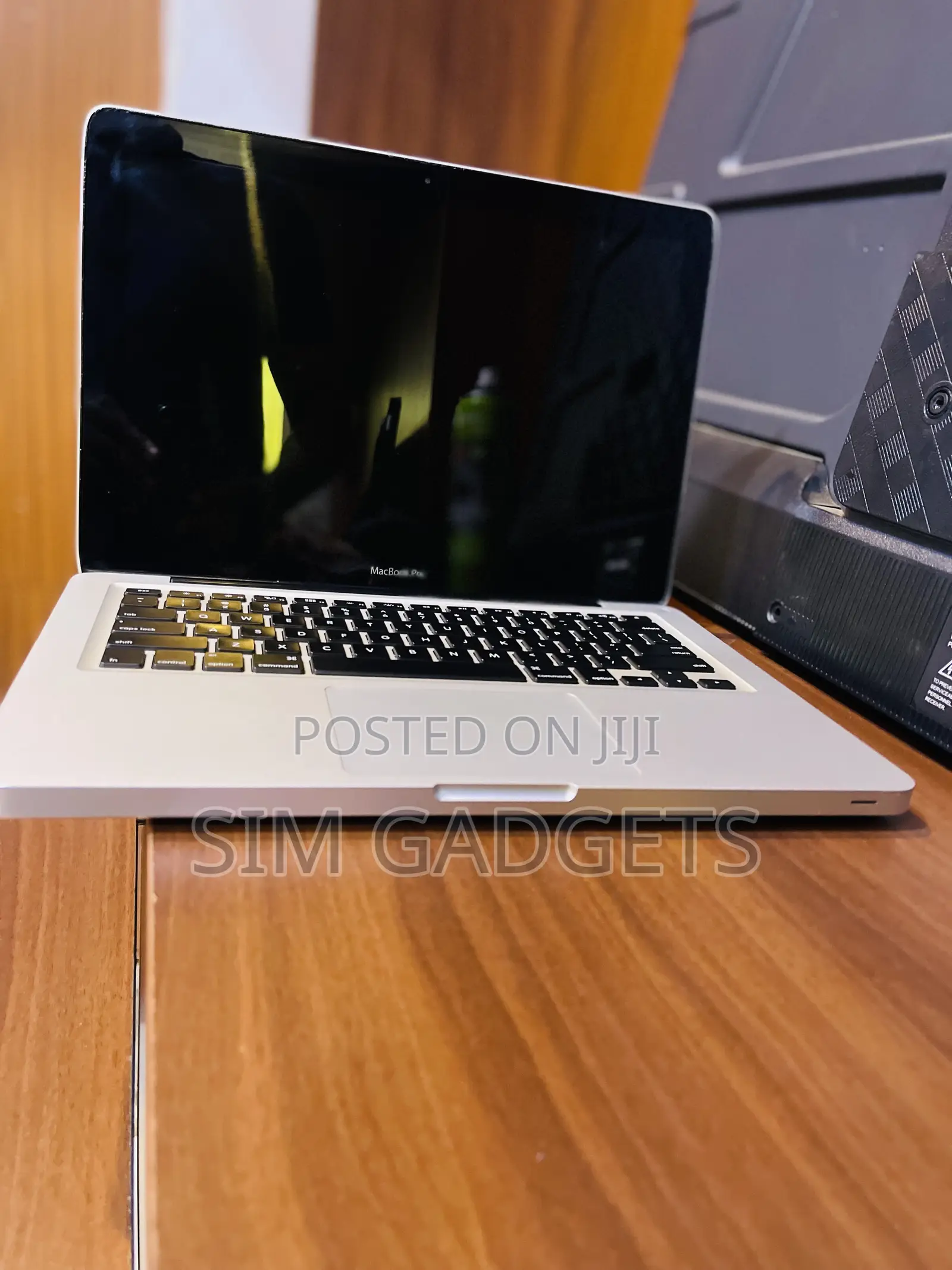 Laptop Apple MacBook Pro 4GB Intel Core I5 SSD 128GB