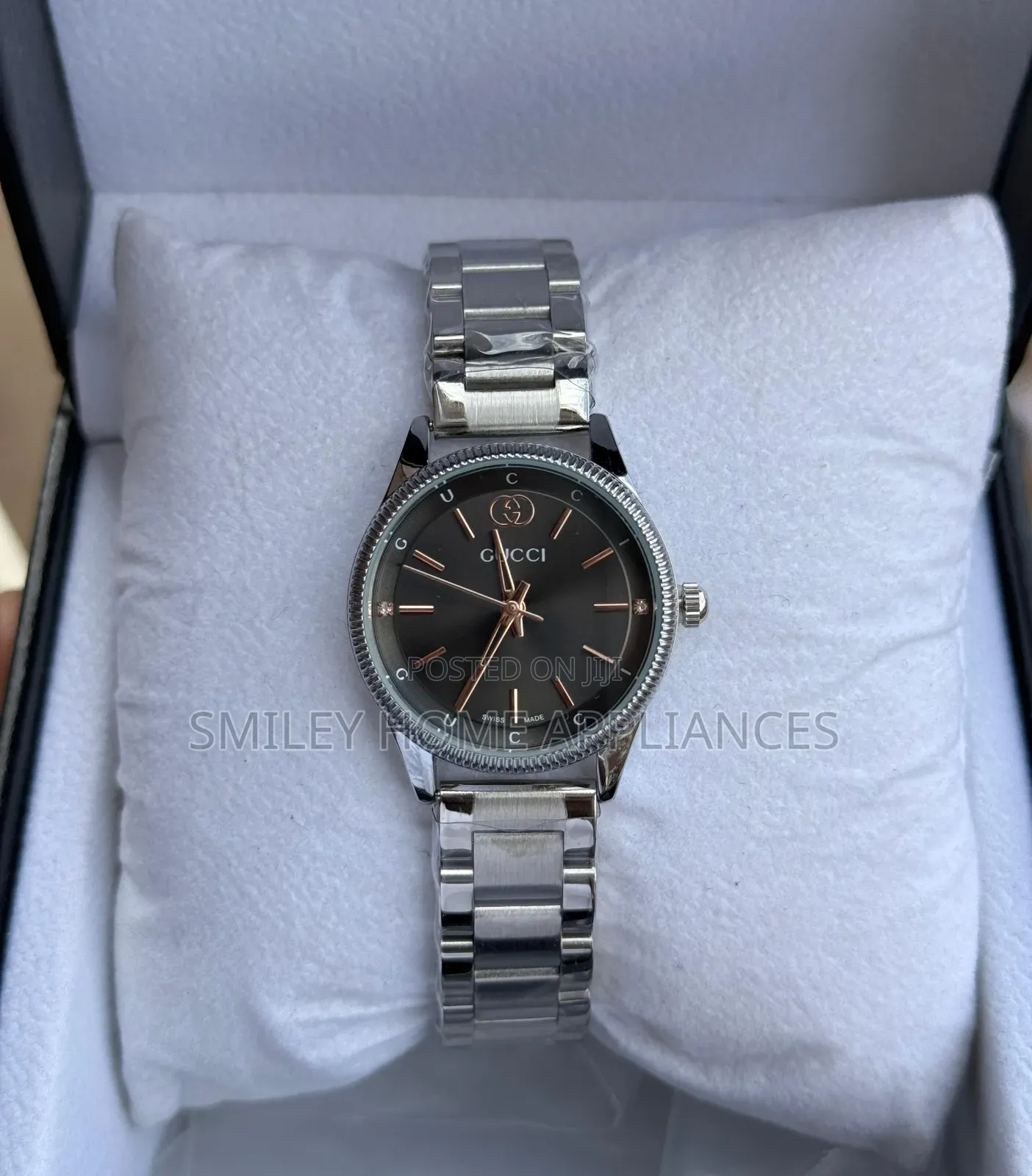 Gucci Beautiful Ladies Wrist Gift Box Watch
