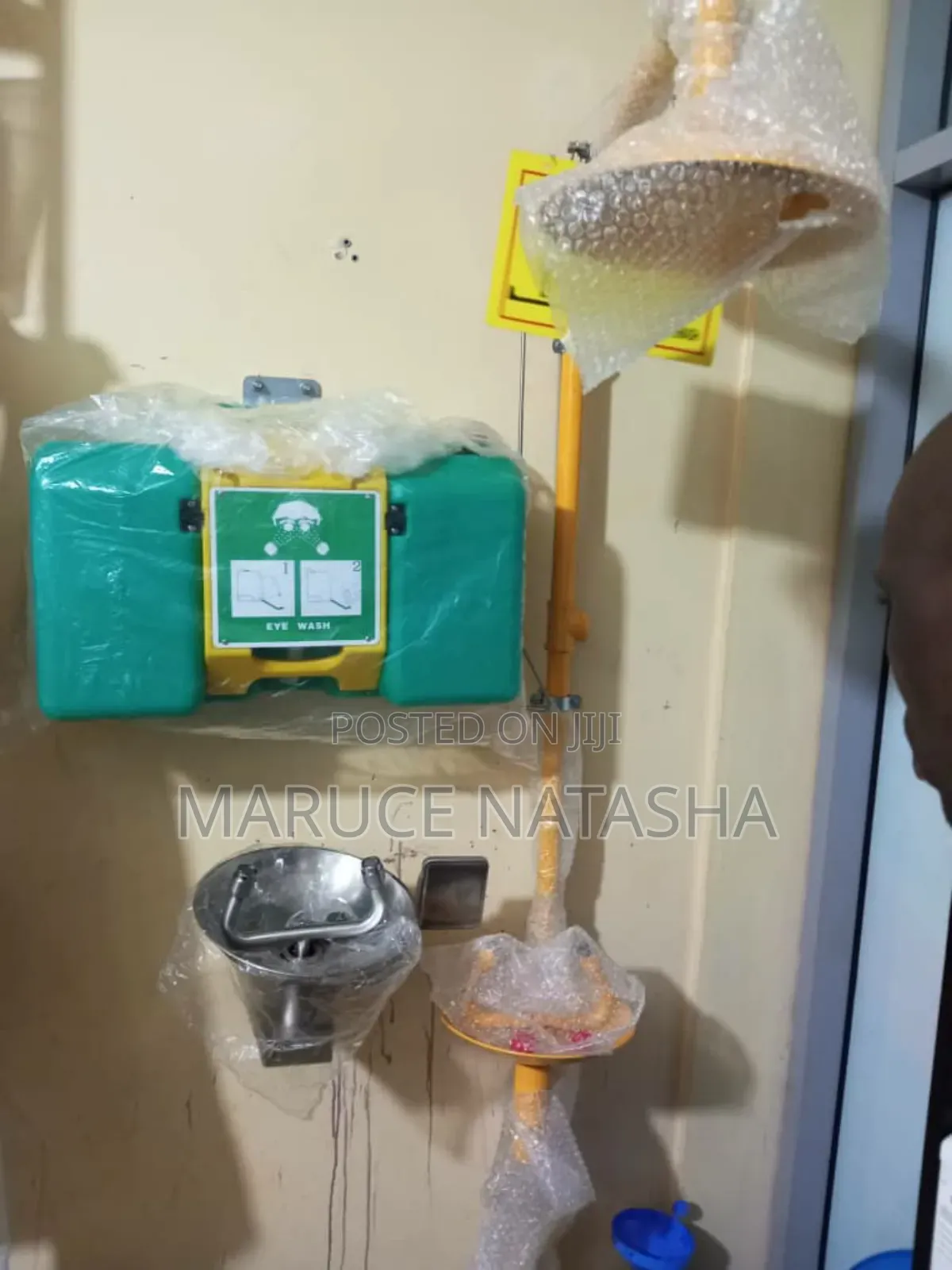Eye Washing Equipment