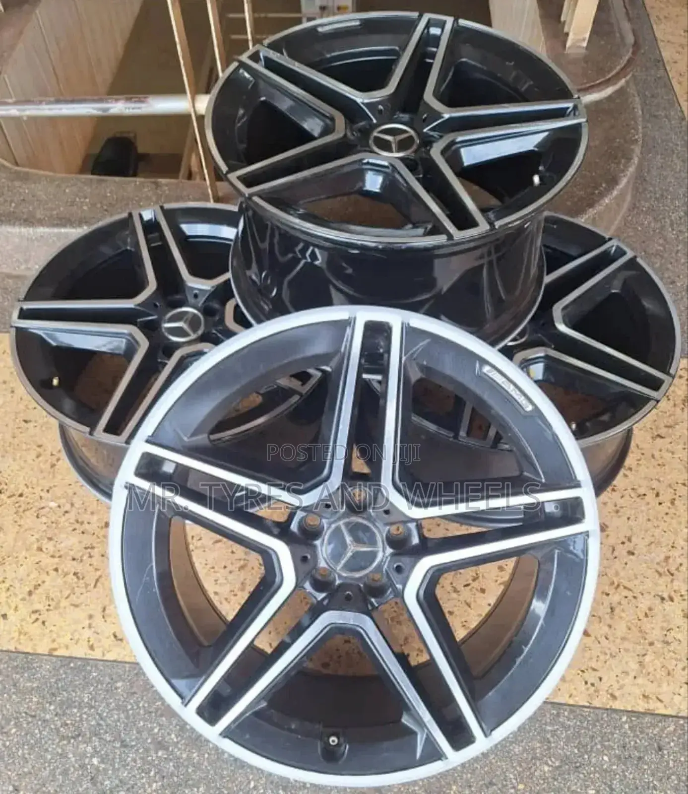 It's Benz Amg Size 20 Topup Is Allowed Very Nice Rims