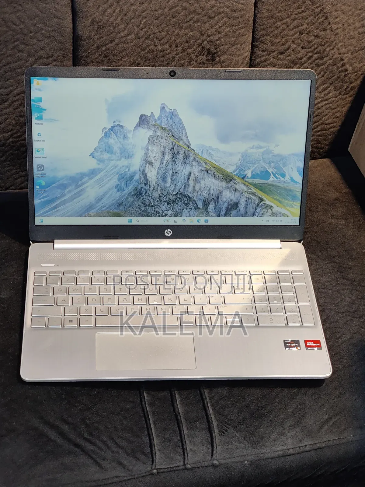 New Laptop HP 15-Dw1197nia 8GB AMD Ryzen HDD+SSD 256GB