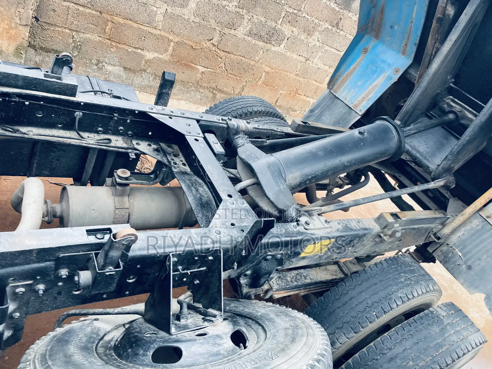Isuzu Dumper