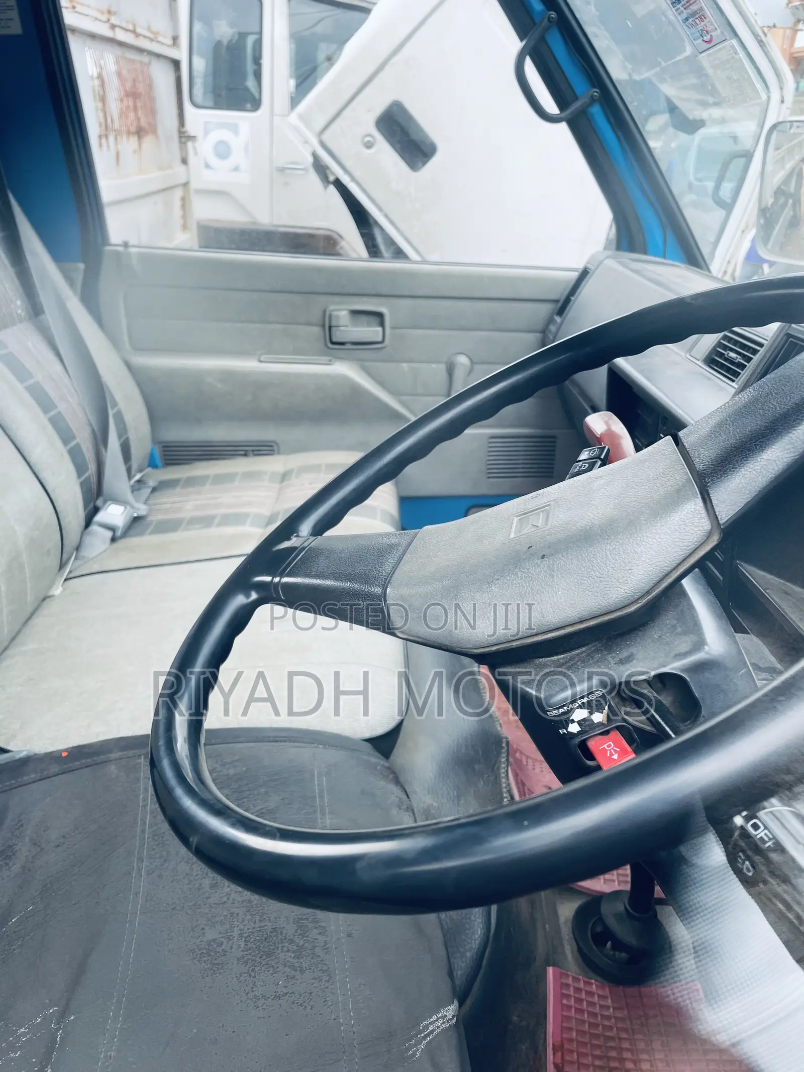 Isuzu Dumper