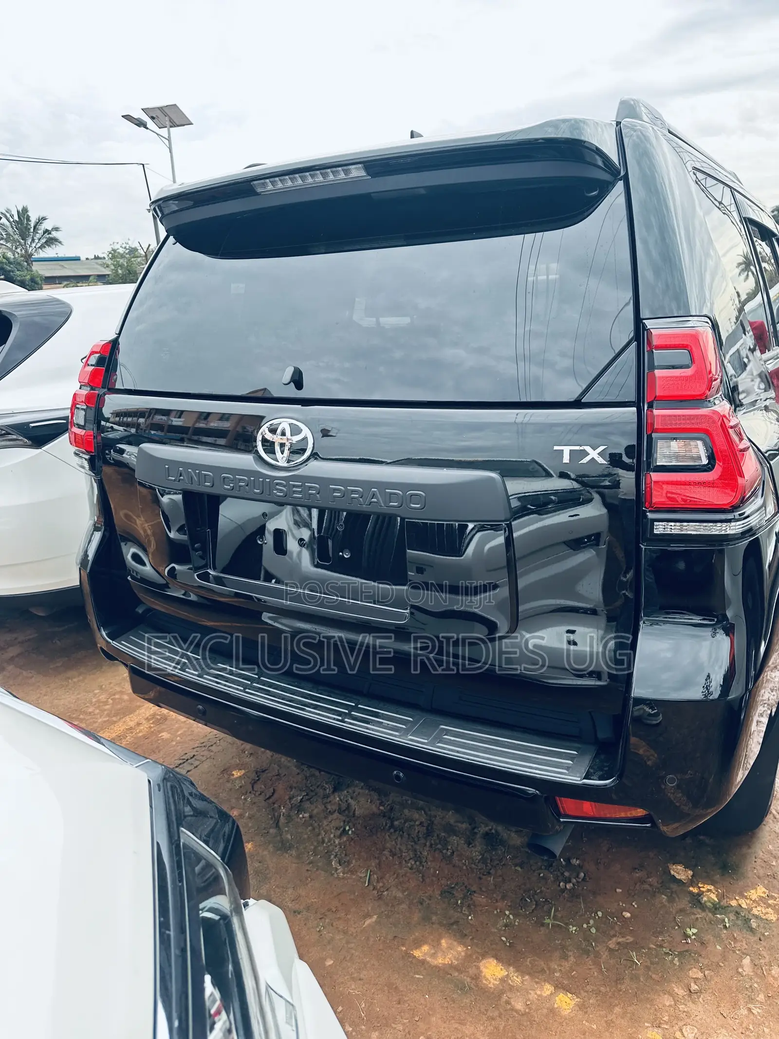 Toyota Land Cruiser Prado 2023 Black