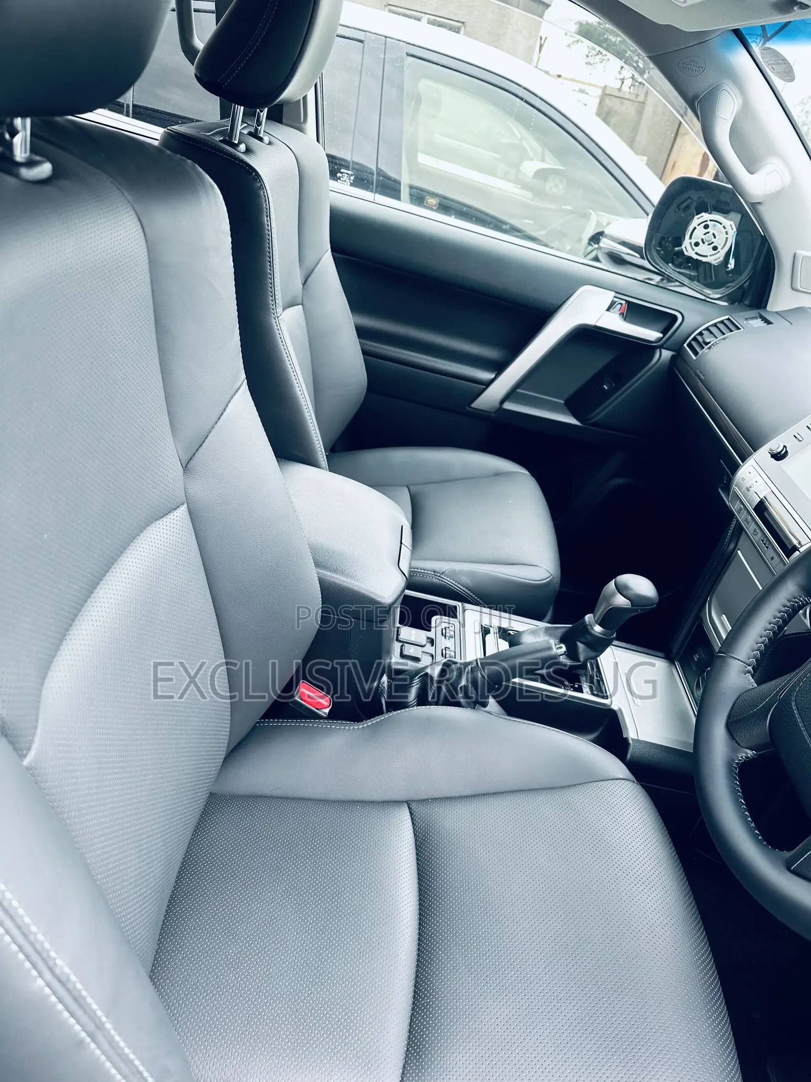 Toyota Land Cruiser Prado 2023 Black