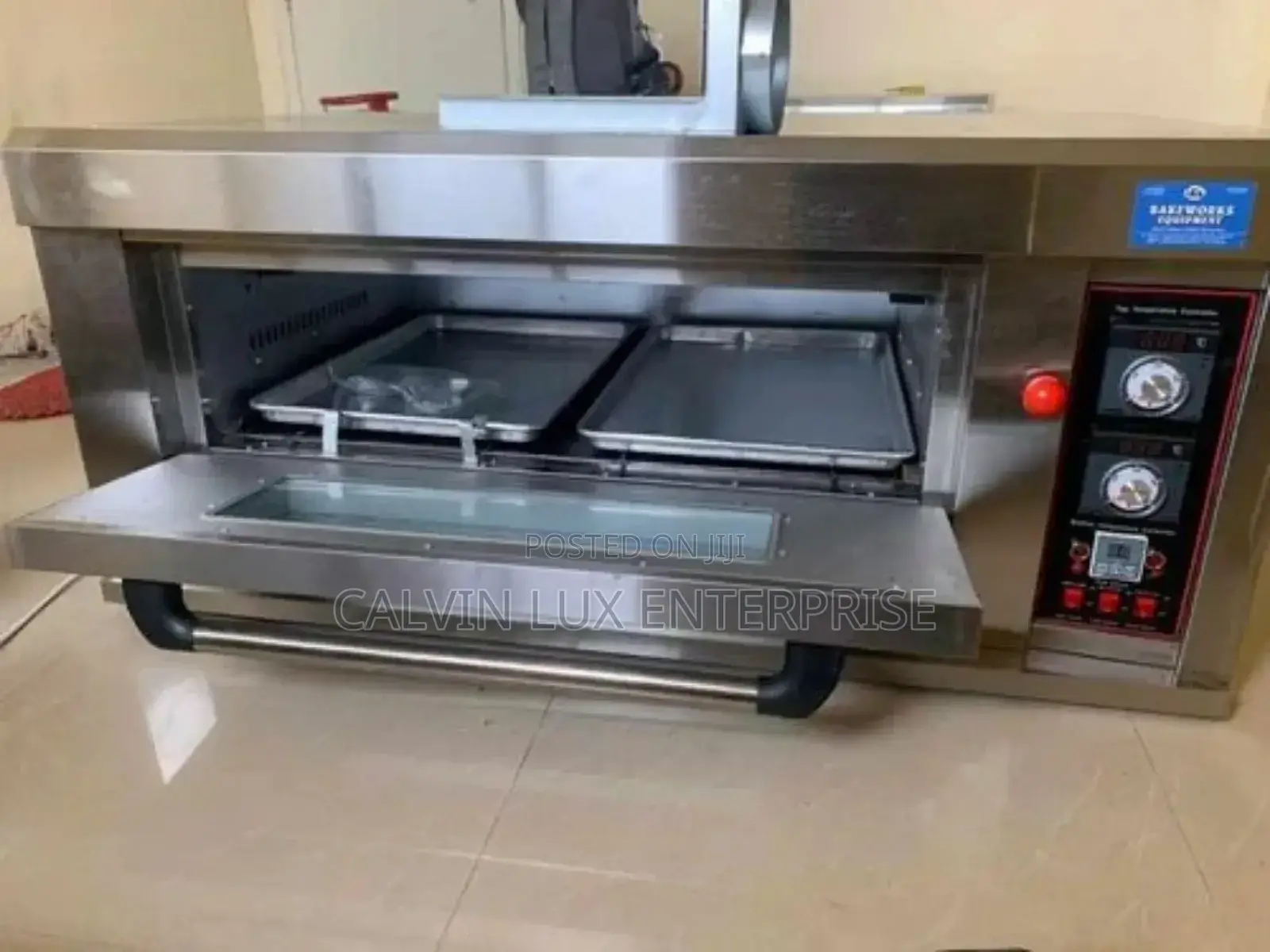 Commercial Oven Two Trays