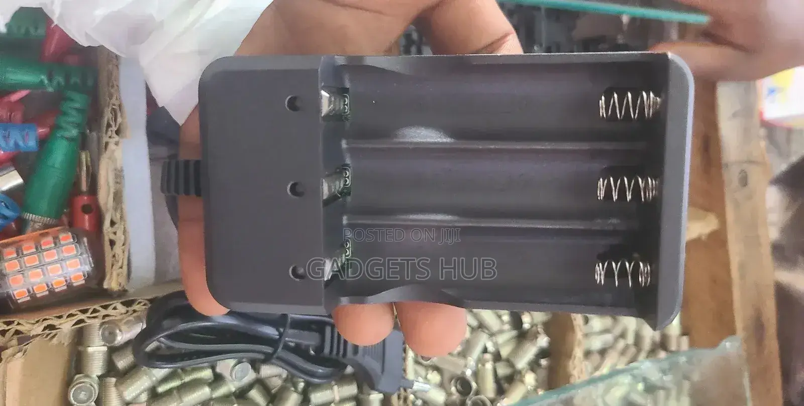 18650 Battery Charger 4-Slot Li-Ion Lithium Battery
Charging
