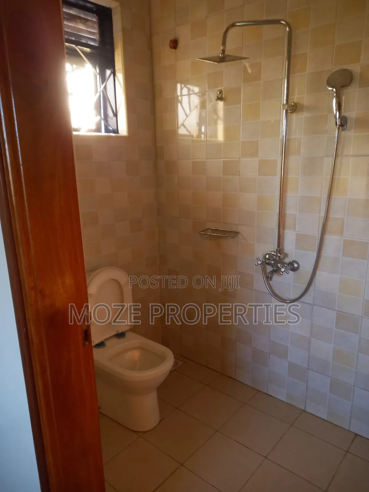 2bdrm Bungalow in Kira Mamerito Road, Central Division for rent