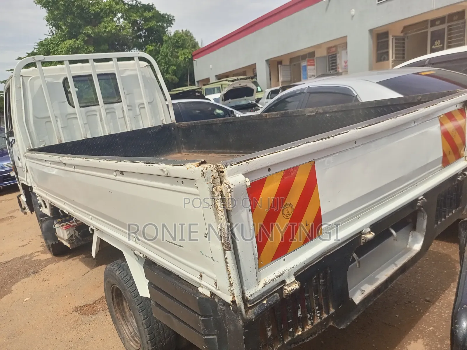 Isuzu Elf Truck