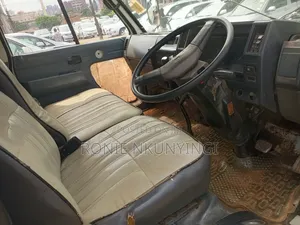 Isuzu Elf Truck
