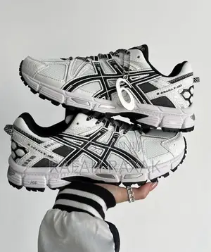 Original White/Black Asics Gel Kahana 8 Sneakers