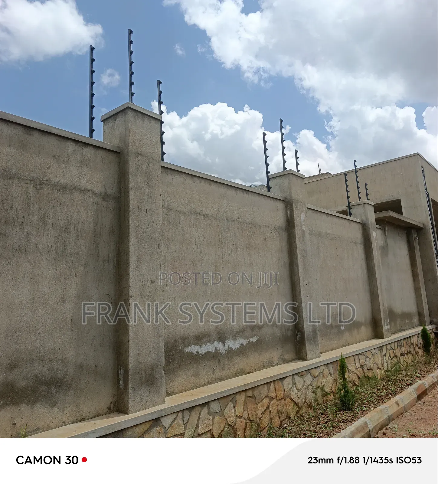 Electric Fence With Energizer