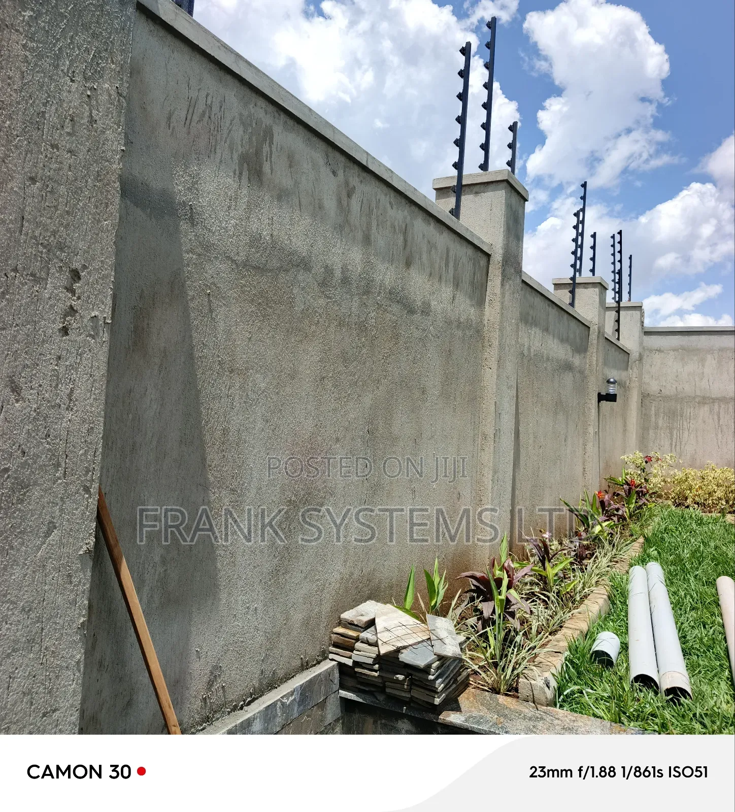 Electric Fence With Energizer