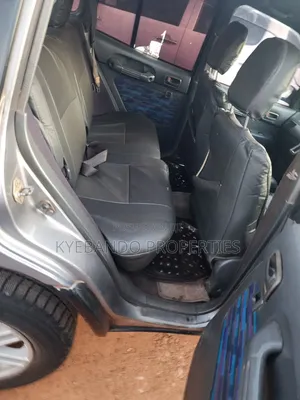 Toyota RAV4 Base 4x4 1999 Silver