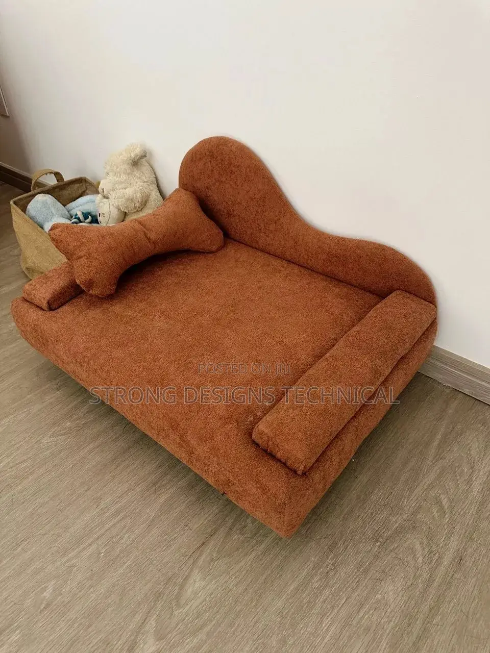Pet Bed / Pet Sofas for Cats and Dogs.
