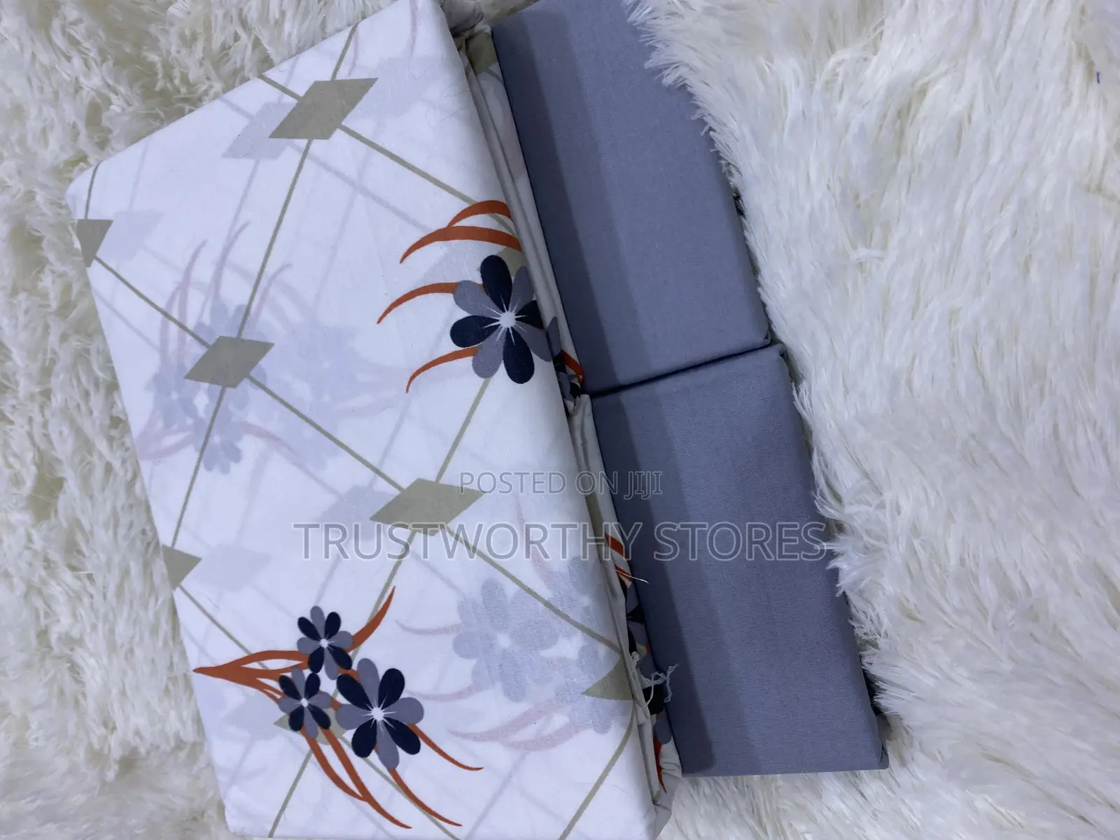 5x6 and 6x6 Bedsheets With 4 Pillowcases