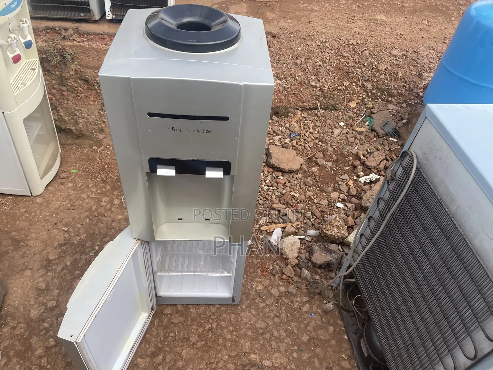 Rusell Water Dispenser in Excellent Condition