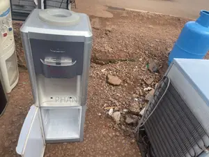 Hot and Cold Water Dispenser in Excellent Condition