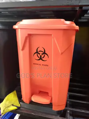 Plastic Step on Dust Bin