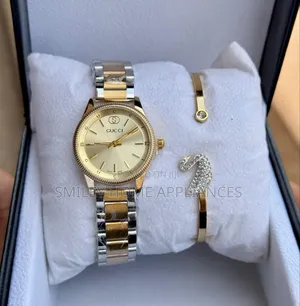 Gucci Women's Wrist Watch Gift Box at Reduced Price