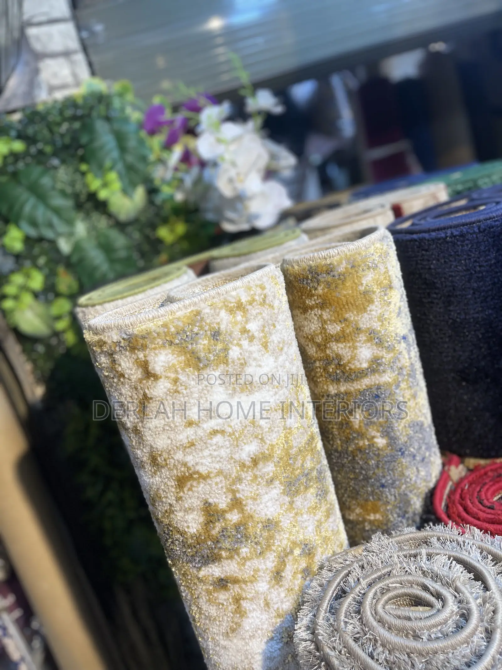 Quality Modern /Modern Carpets (Medium Size)