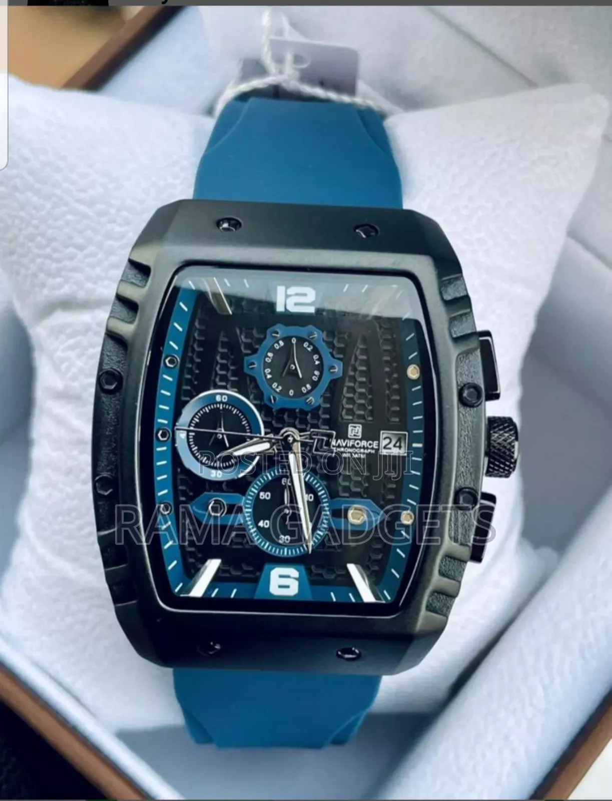 Naviforce 8025 
Watch