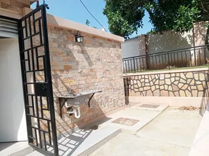 2bdrm Chalet in Kololo Property, Central Division for rent