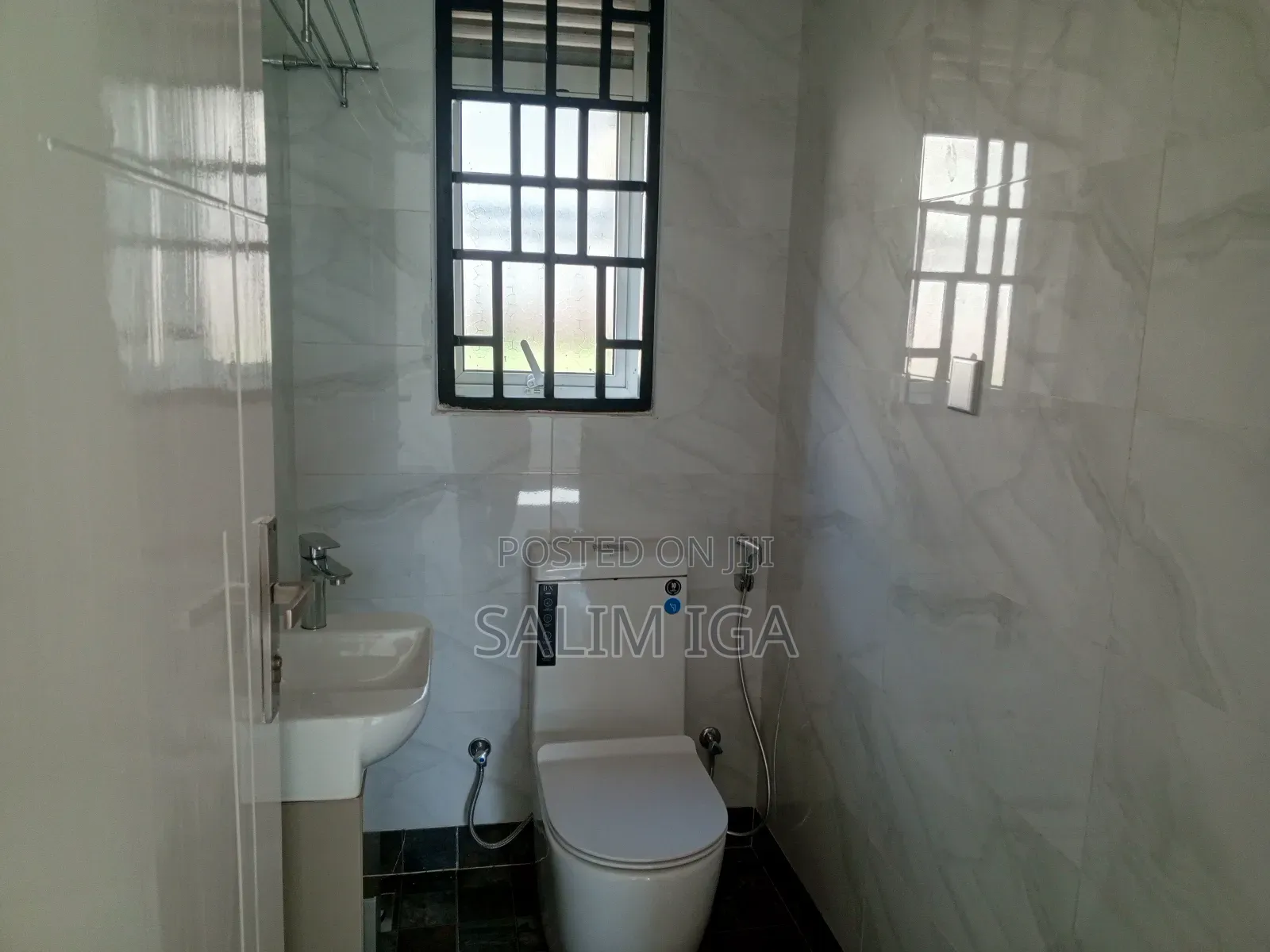 2bdrm Chalet in Kololo Property, Central Division for rent