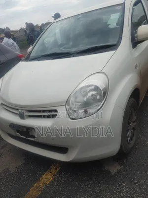 Toyota Passo 2011 Beige