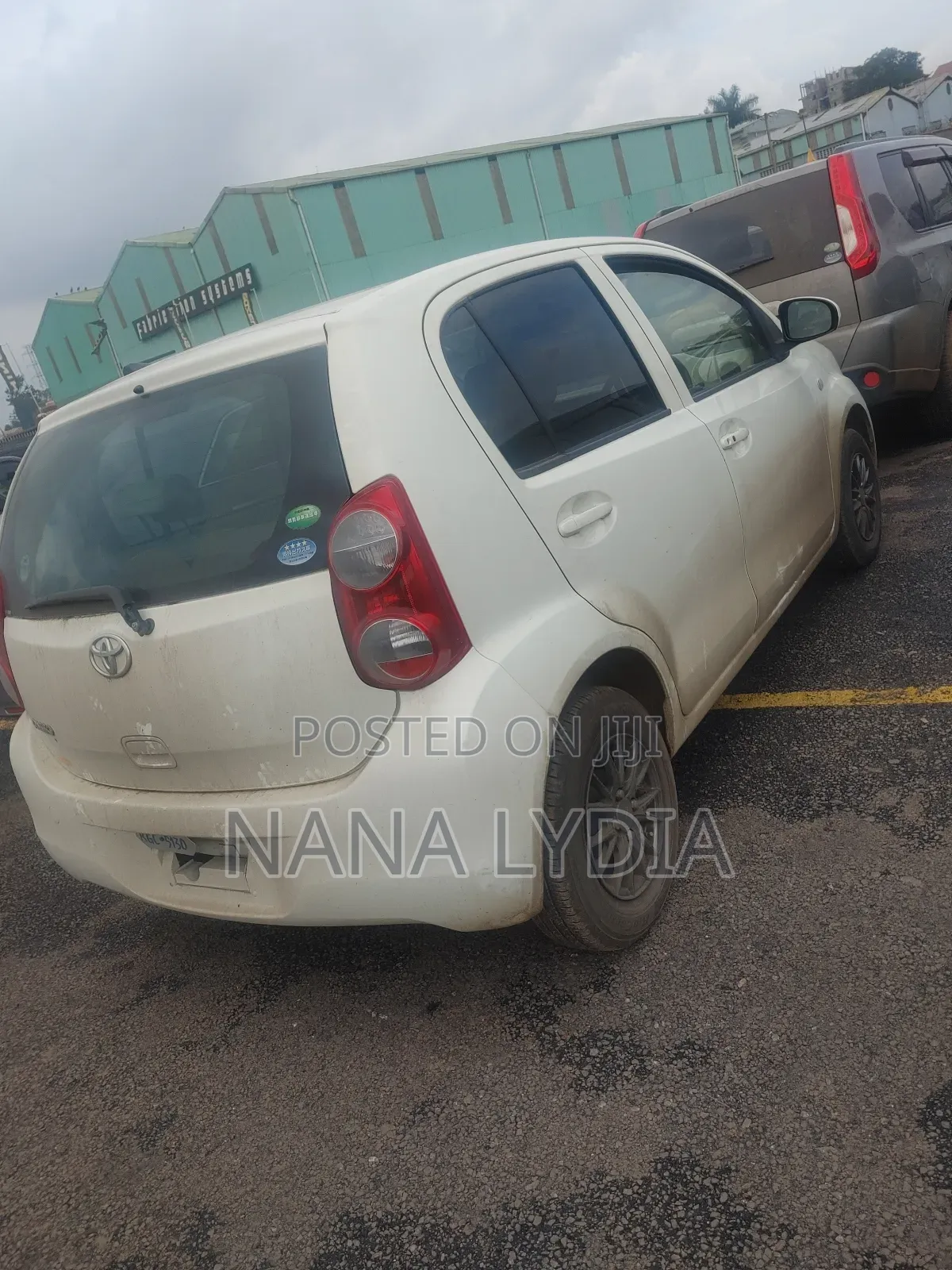 Toyota Passo 2011 Beige