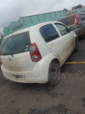 Toyota Passo 2011 Beige