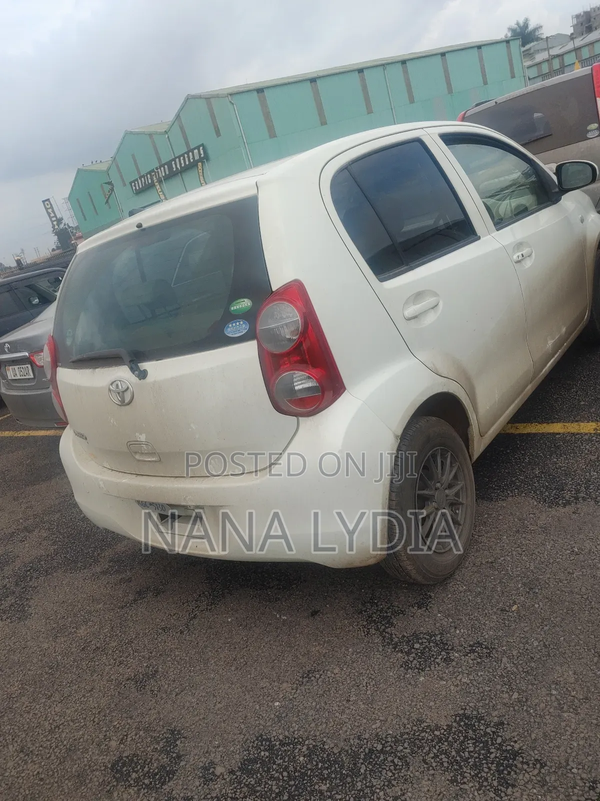 Toyota Passo 2011 Beige