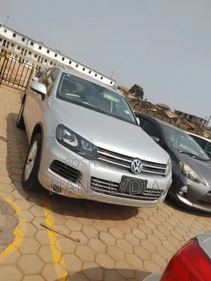Volkswagen Touareg 2012 Silver