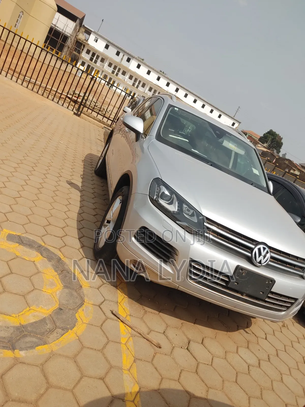 Volkswagen Touareg 2012 Silver