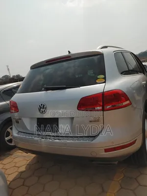 Volkswagen Touareg 2012 Silver