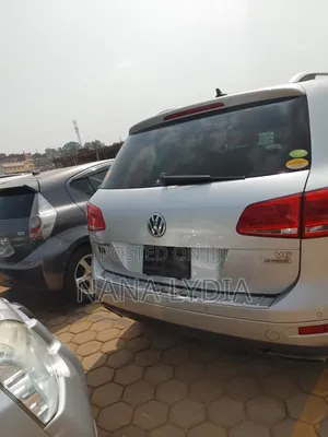 Volkswagen Touareg 2012 Silver