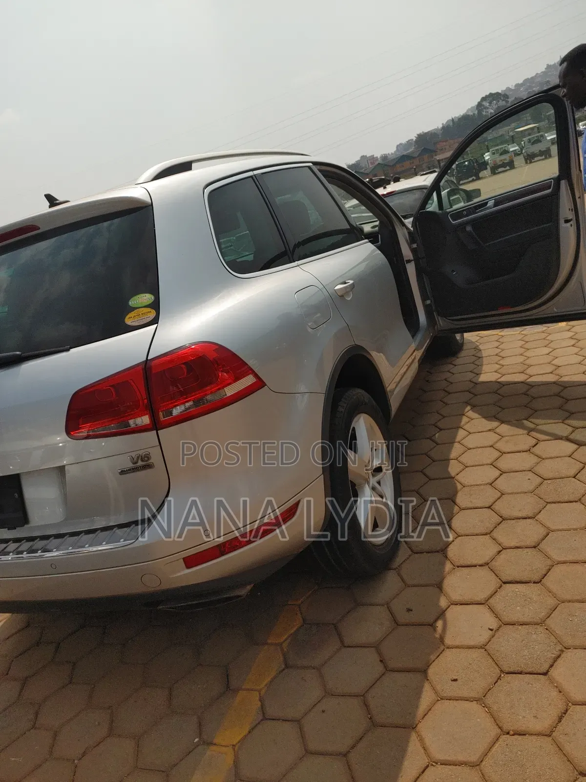 Volkswagen Touareg 2012 Silver