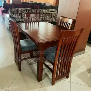 Trusted Dining Set